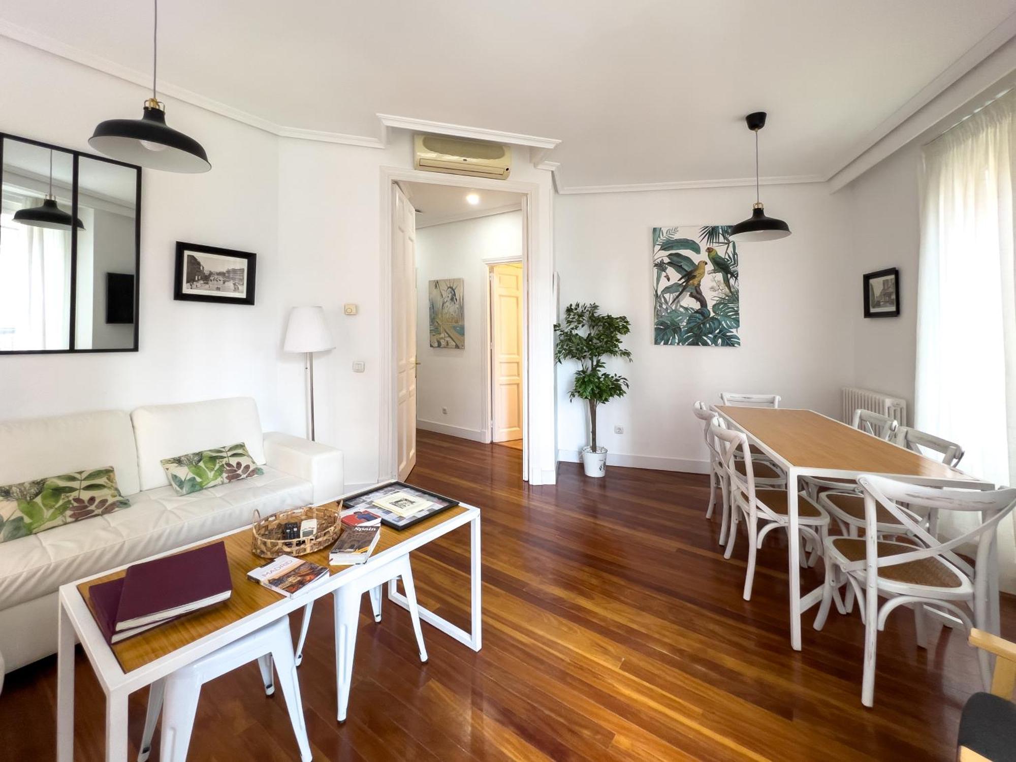 Callao Suites 马德里 外观 照片